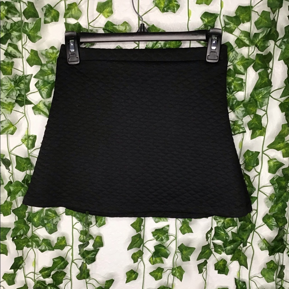 Adorable black cotton skirt